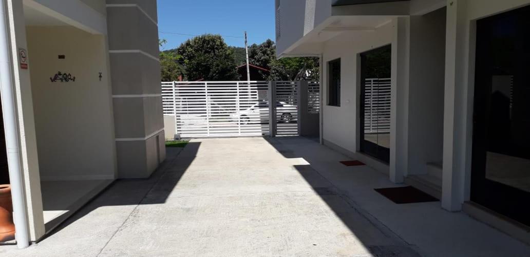 Residencial Franca Garopaba Leilighet Eksteriør bilde